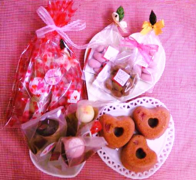 バレンタインデーにチョコレートと焼き菓子の詰め合わせて〜