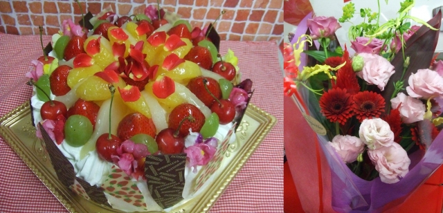 お誕生日に花束とケーキをケーキハウスハピネスで～♪